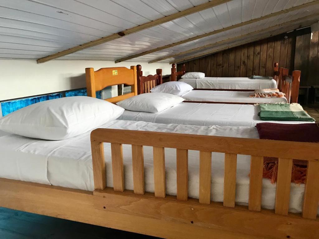 Hostel Banana House Bombinhas Esterno foto