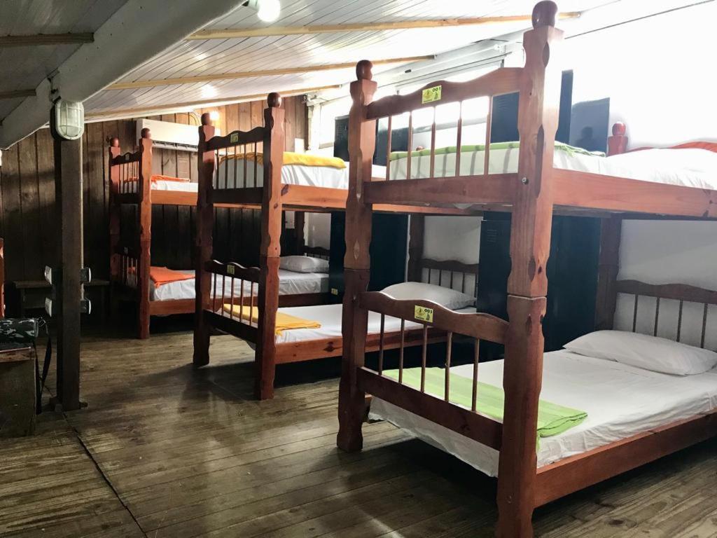 Hostel Banana House Bombinhas Esterno foto